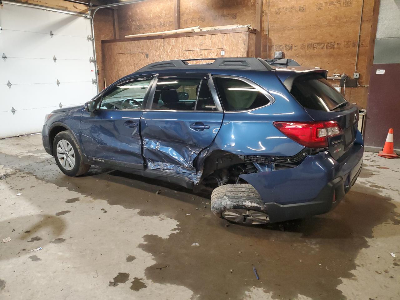 Image 2 of 2019 SUBARU OUTBACK 2.5I PREMIUM 2019 with VIN 4S4BSAHC4K3325285