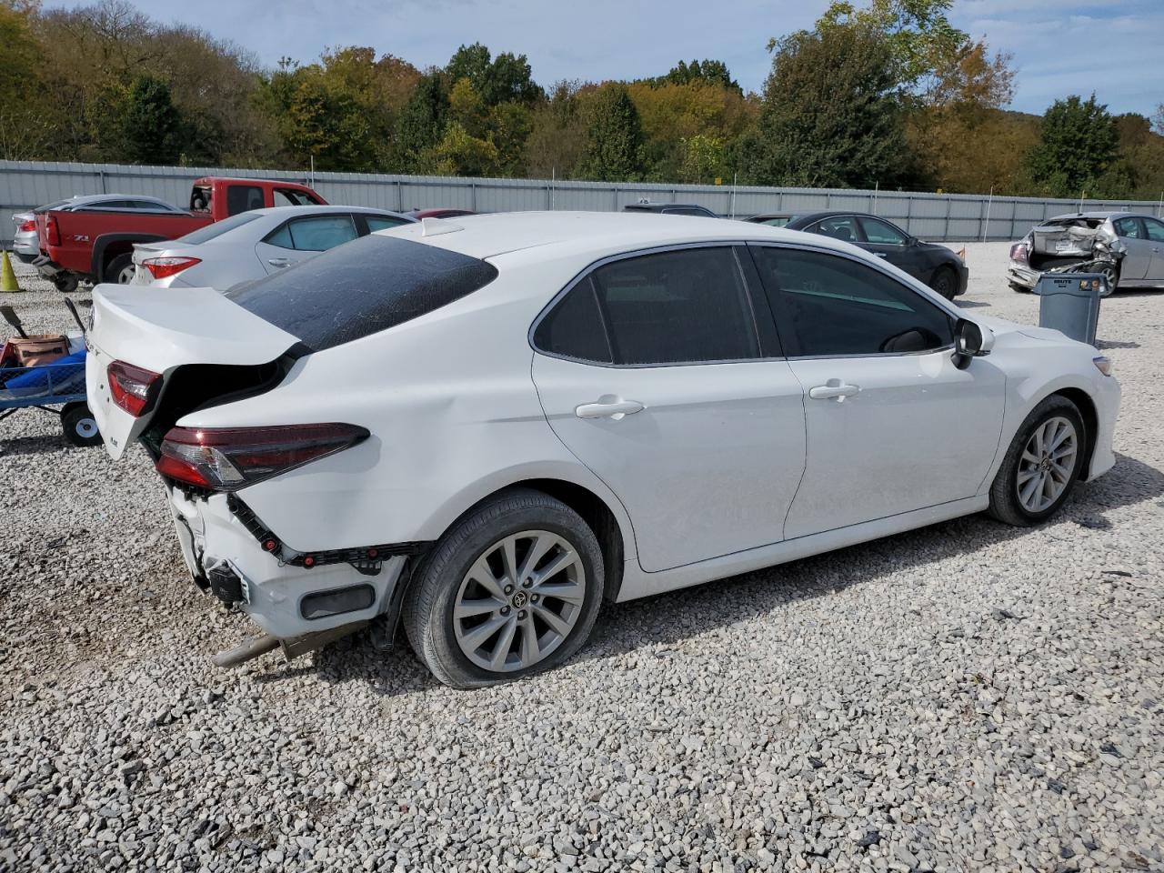 Изображение 3 2023 TOYOTA CAMRY LE 2023 с VIN 4T1R11AK8PU102249