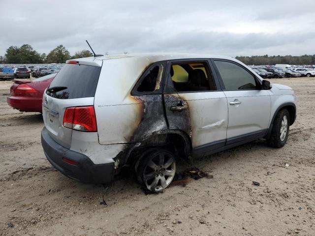 Image 3 of 2013 KIA SORENTO LX 2013 with VIN 5XYKT3A12DG333891