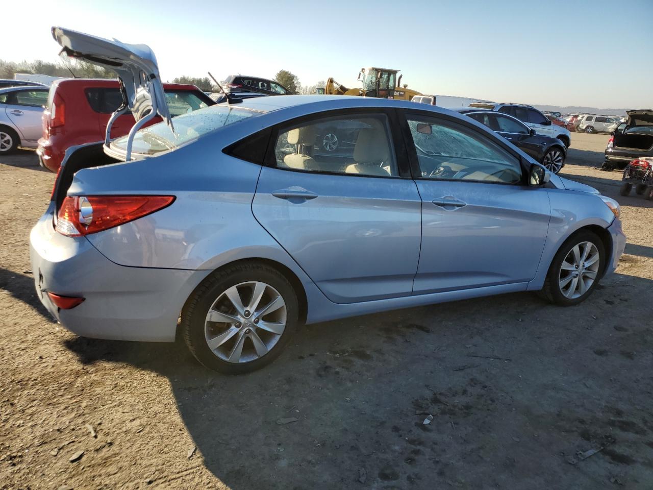 Image 3 of 2014 HYUNDAI ACCENT GLS 2014 with VIN KMHCU4AE8EU595601