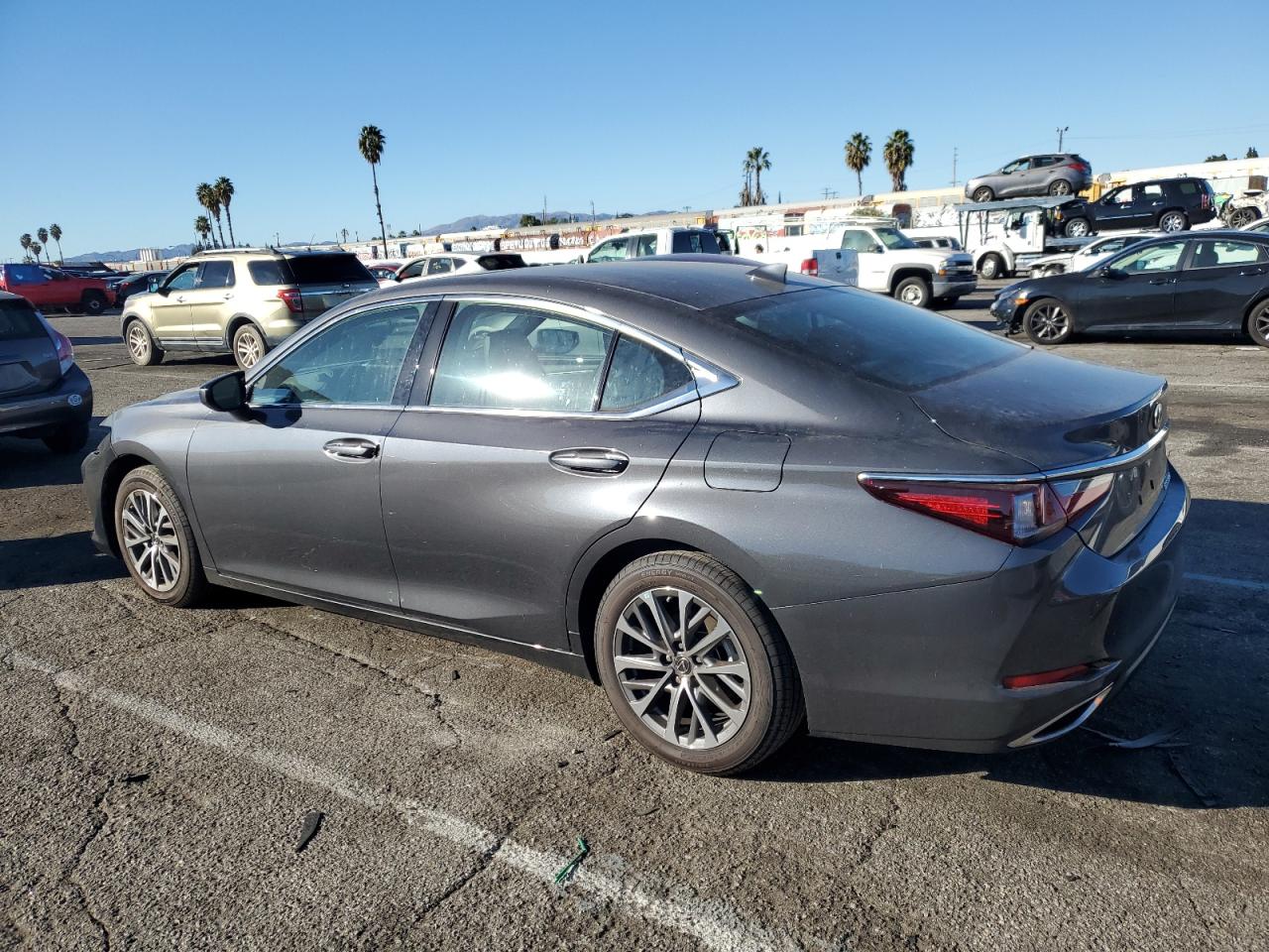 Image 2 of 2023 LEXUS ES 350 BASE 2023 with VIN 58ACZ1B1XPU160294