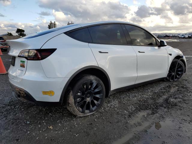 Obraz 3 z 2022 TESLA MODEL Y  2022 z VIN 7SAYGDEE4NF467038