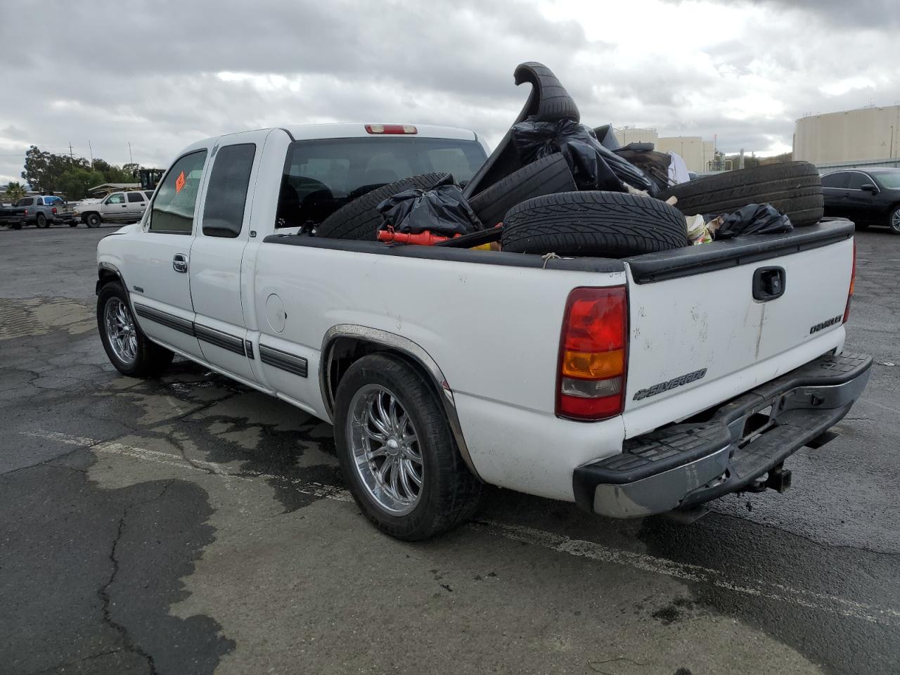 Obraz 2 z 2002 CHEVROLET SILVERADO C1500 2002 z VIN 2GCEC19T621349204