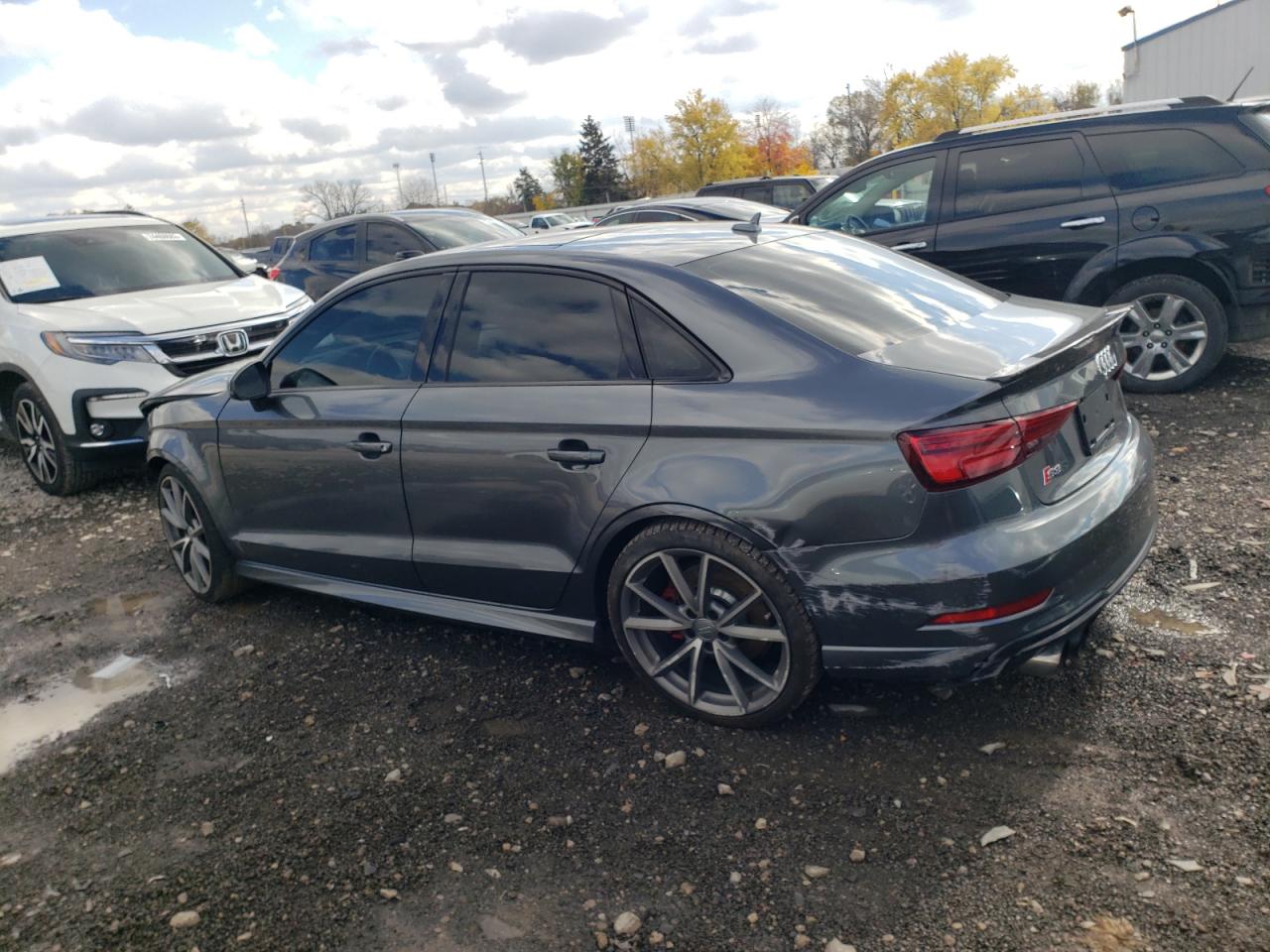 Obraz 2 z 2018 AUDI S3 PREMIUM PLUS 2018 z VIN WAUB1GFF3J1080851