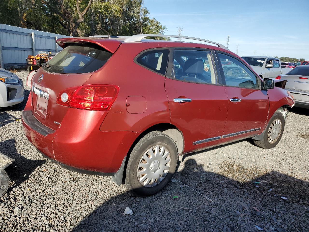 Obraz 3 z 2015 NISSAN ROGUE SELECT S 2015 z VIN JN8AS5MT8FW160234