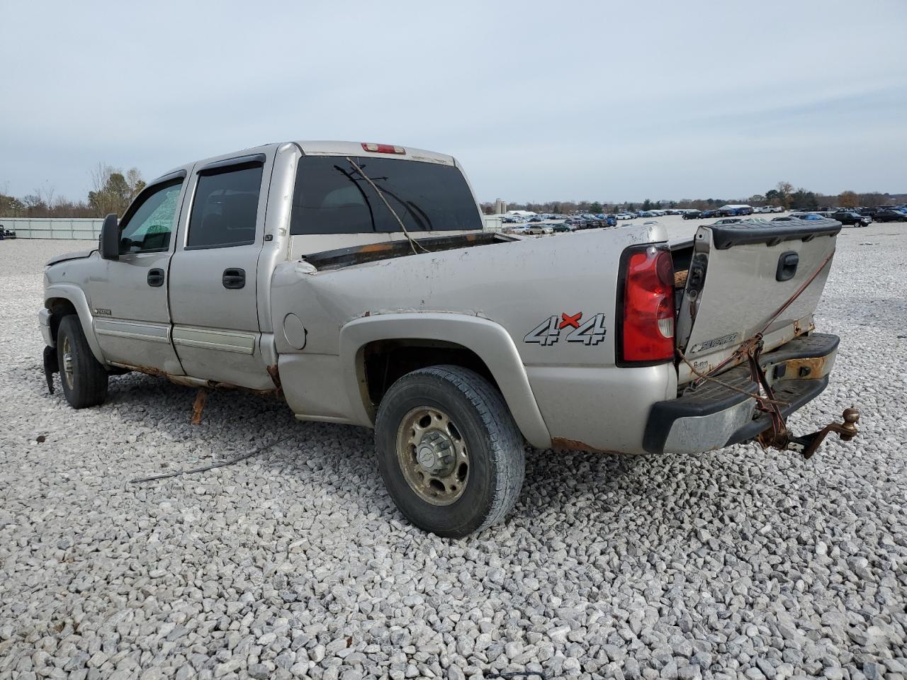 Image 2 of 2006 CHEVROLET SILVERADO K1500 HEAVY DUTY 2006 with VIN 1GCGK13U86F144186