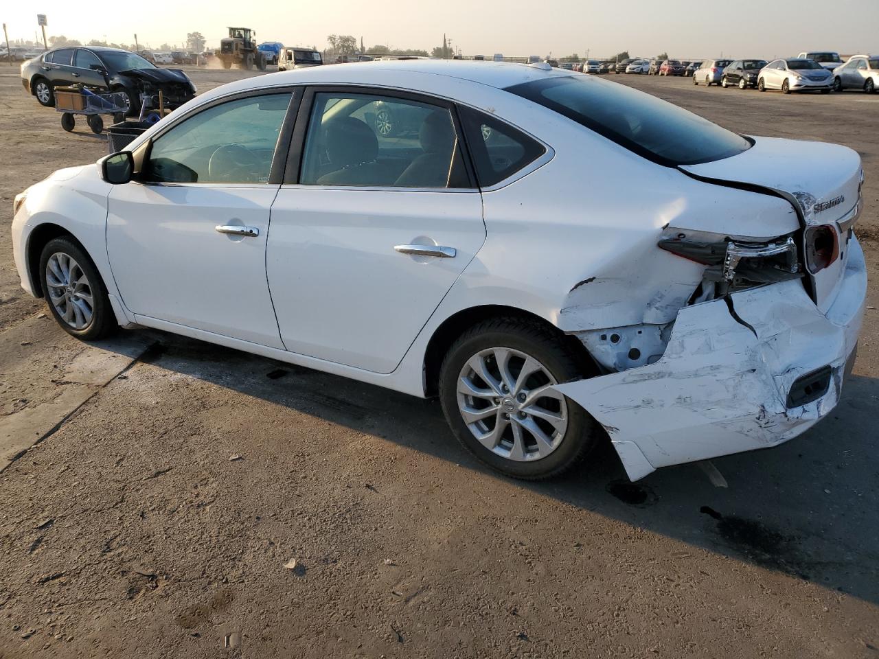 Obraz 2 z 2019 NISSAN SENTRA S 2019 z VIN 3N1AB7AP0KY287256
