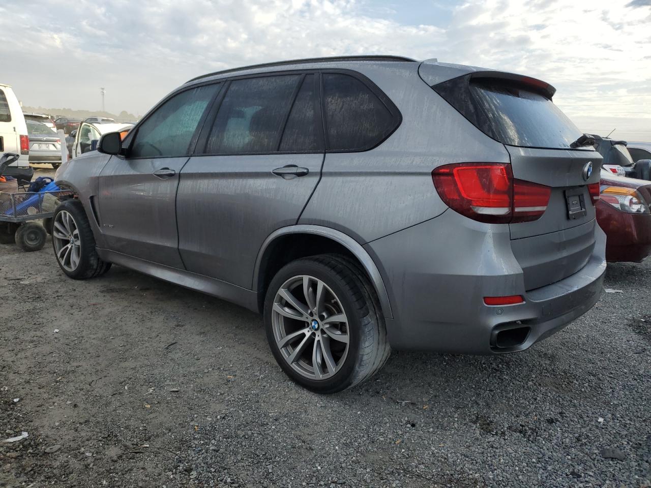 Obraz 2 z 2016 BMW X5 XDRIVE50I 2016 z VIN 5UXKR6C55G0J82747
