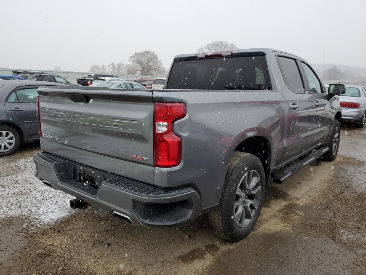 Изображение 3 2021 CHEVROLET SILVERADO K1500 RST 2021 с VIN 1GCUYEED2MZ112576
