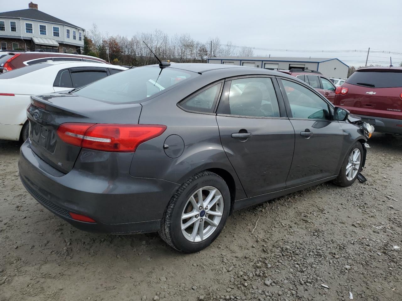 Image 3 of 2015 FORD FOCUS SE 2015 with VIN 1FADP3F29FL310538