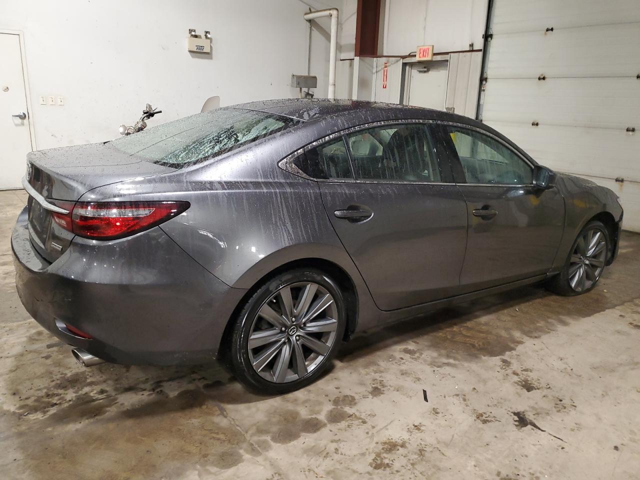 Image 3 of 2018 MAZDA 6 TOURING 2018 with VIN JM1GL1VM3J1318651