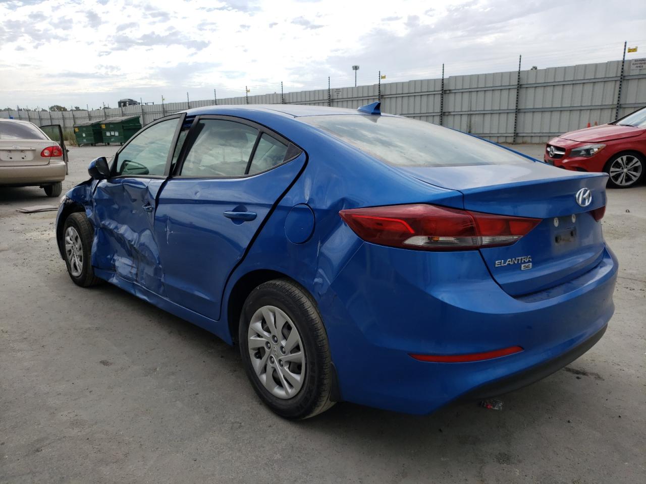 Изображение 2 2017 HYUNDAI ELANTRA SE 2017 с VIN KMHD74LF3HU392251