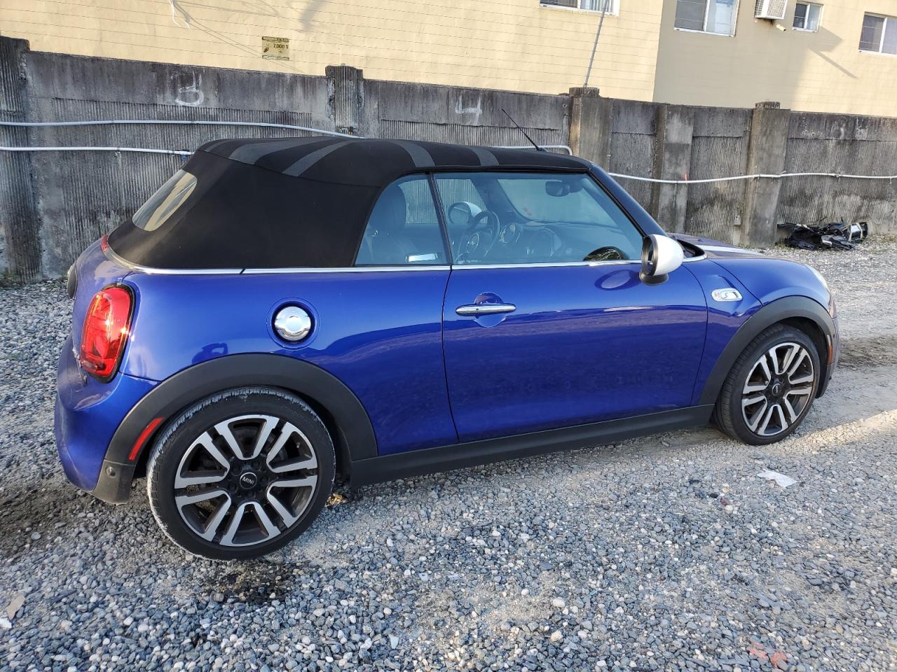 Obraz 3 z 2019 MINI COOPER S 2019 z VIN WMWWG9C5XK3E41685