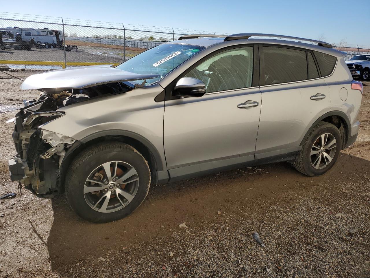 Изображение 1 2017 TOYOTA RAV4 XLE 2017 с VIN 2T3WFREVXHW392901