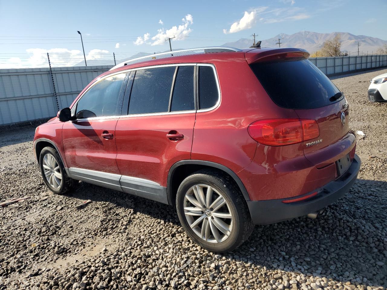 Изображение 2 2012 VOLKSWAGEN TIGUAN S 2012 с VIN WVGBV7AX4CW095996