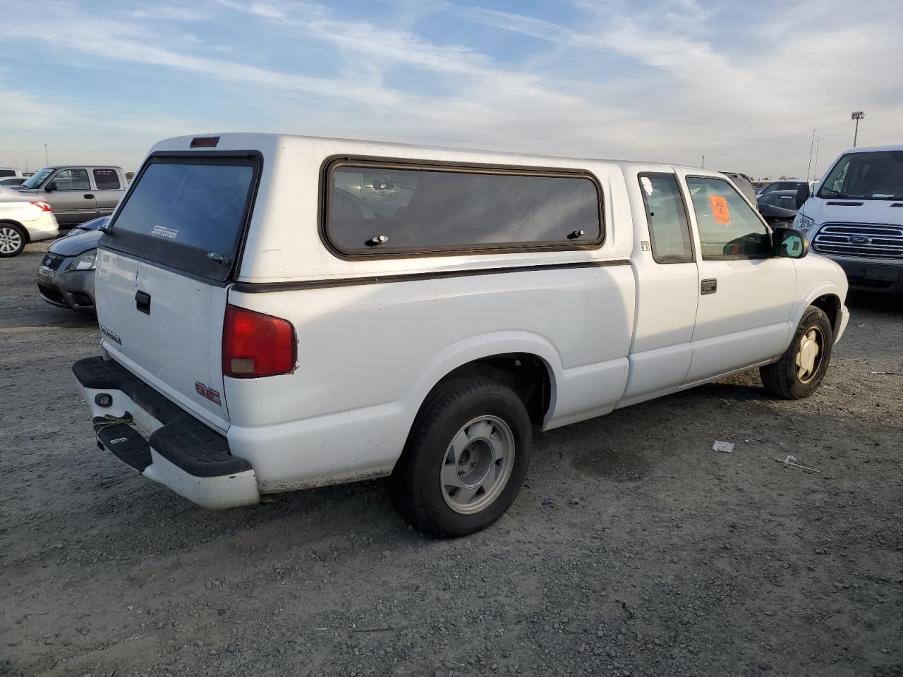 Изображение 3 2003 GMC SONOMA  2003 с VIN 1GTCS19X438235861