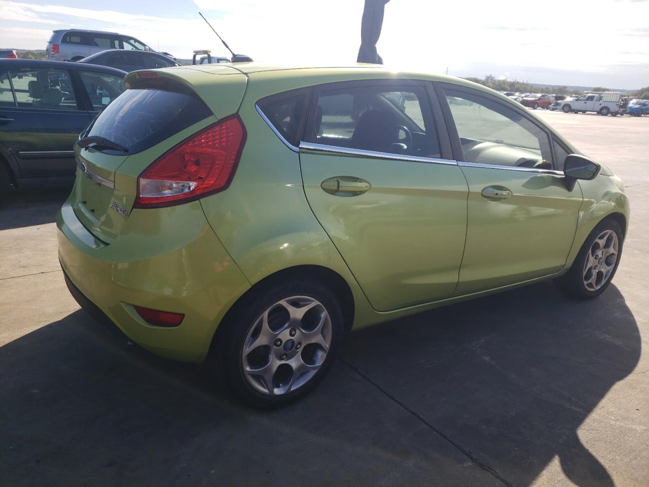 Image 3 of Ford Fiesta Ses 2012 with VIN 3FADP4FJ3CM145853