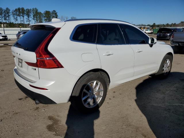 Obraz 3 z 2021 VOLVO XC60 T5 MOMENTUM 2021 z VIN YV4102RK7M1690122