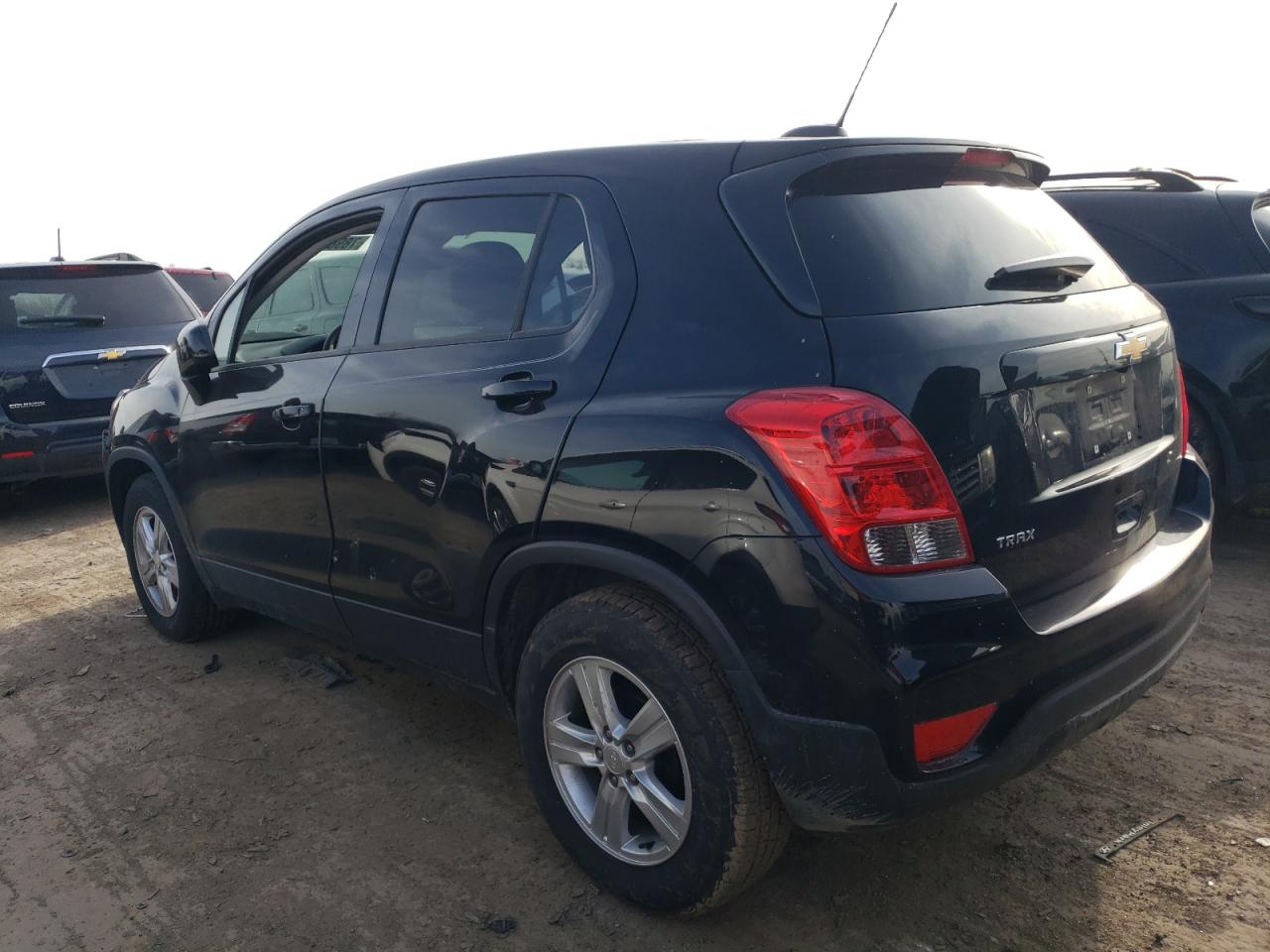 Изображение 2 2020 CHEVROLET TRAX LS 2020 с VIN 3GNCJKSB7LL111826