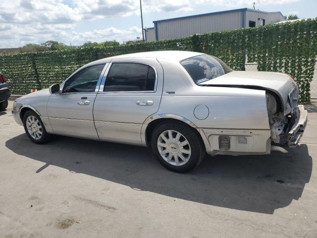 Изображение 2 2010 LINCOLN TOWN CAR SIGNATURE LIMITED 2010 с VIN 2LNBL8CV1AX602068