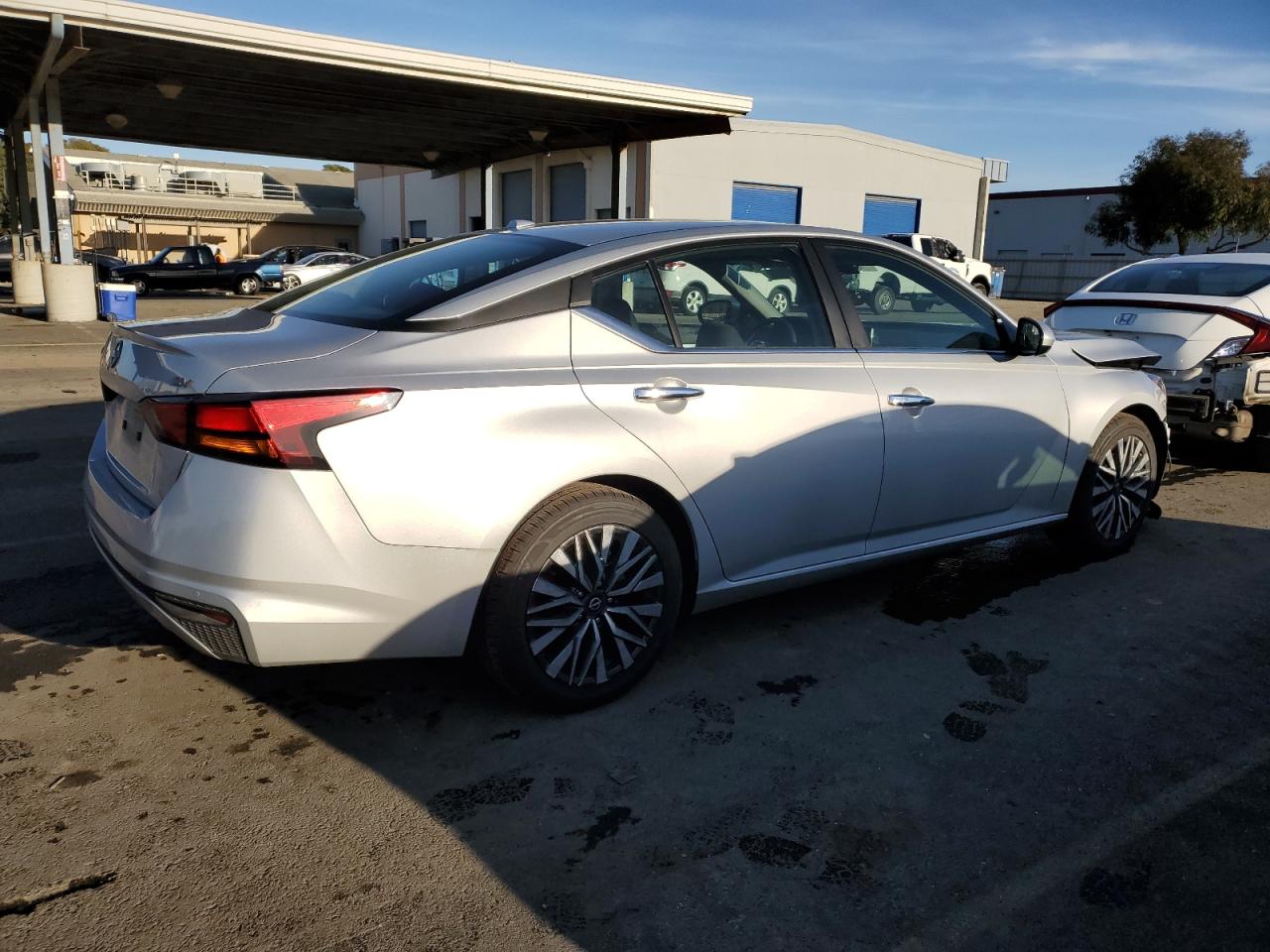 Изображение 3 2023 NISSAN ALTIMA SV 2023 с VIN 1N4BL4DV6PN328510