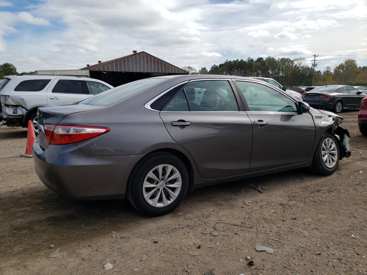 Obraz 3 z 2016 TOYOTA CAMRY LE 2016 z VIN 4T4BF1FK6GR522206
