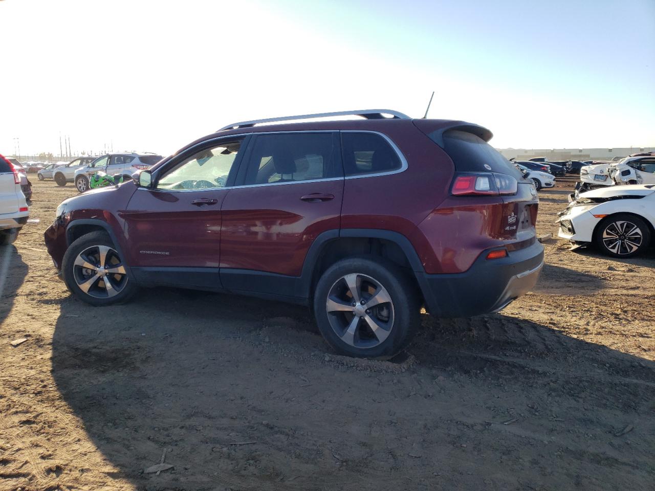 Image 2 of 2019 JEEP CHEROKEE LIMITED 2019 with VIN 1C4PJMDX3KD408188