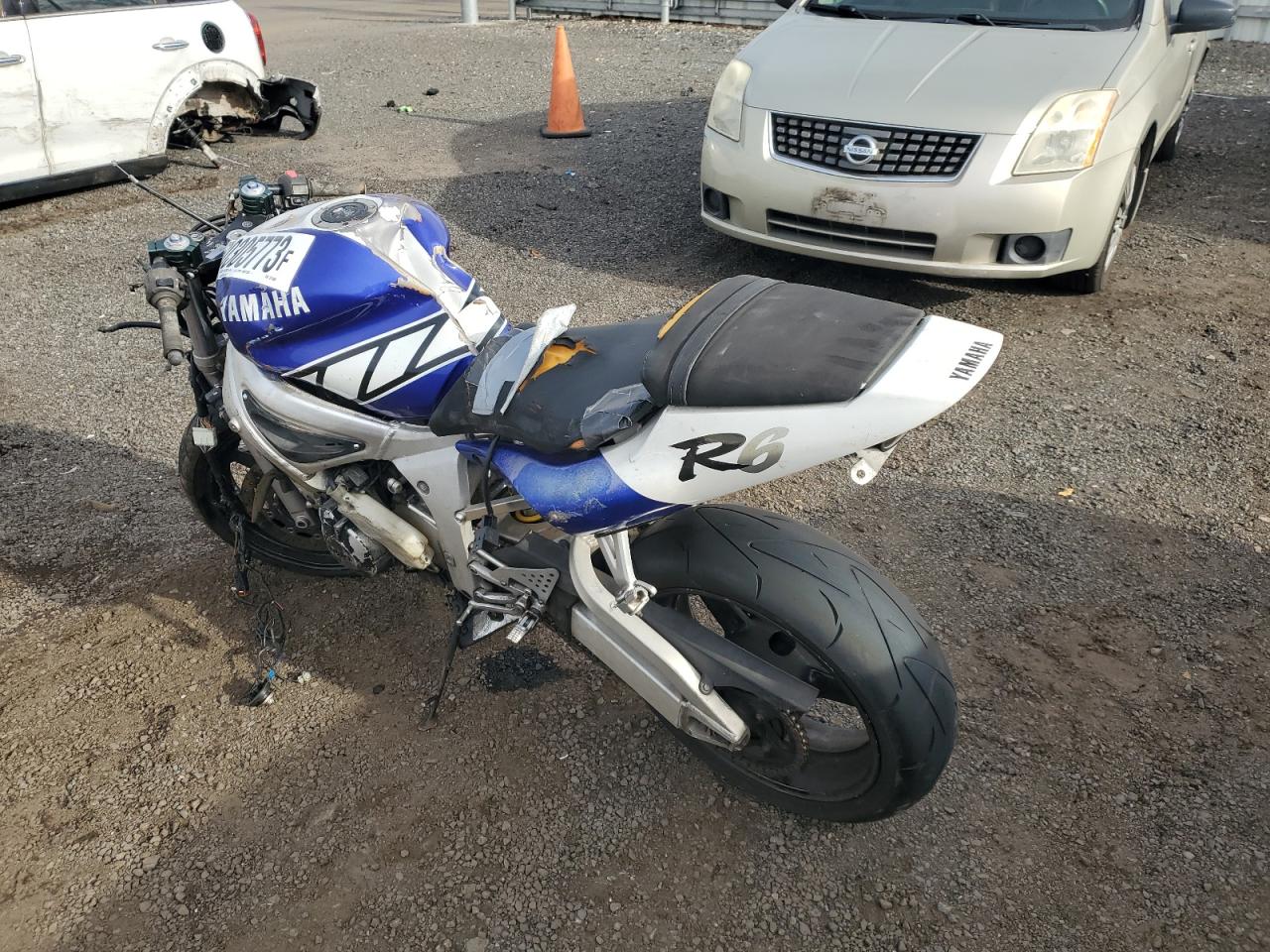 Image 3 of 2001 YAMAHA YZFR6 L 2001 with VIN JYARJ04E11A014989