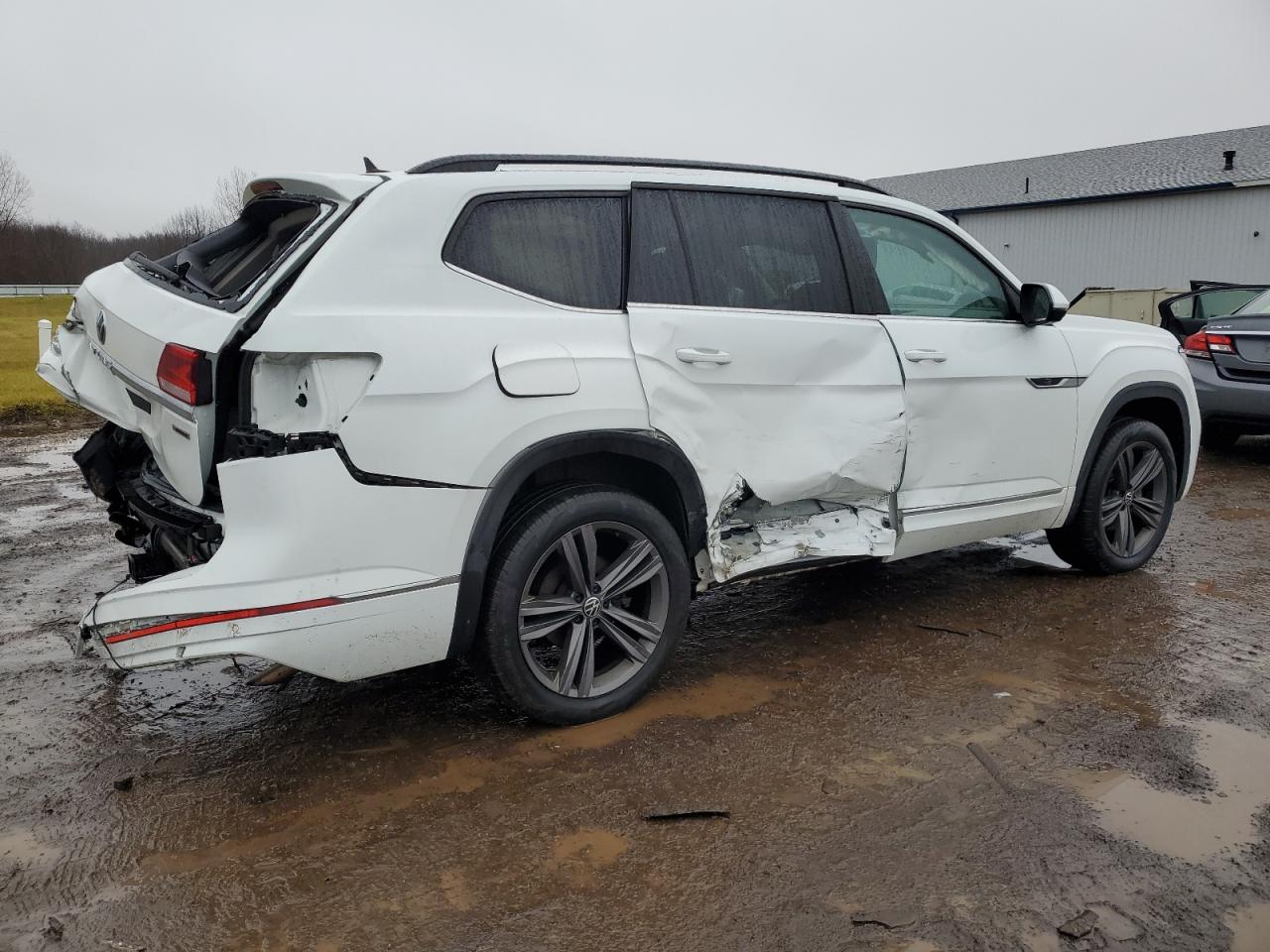 Image 3 of 2021 VOLKSWAGEN ATLAS SE 2021 with VIN 1V2RR2CA7MC529753