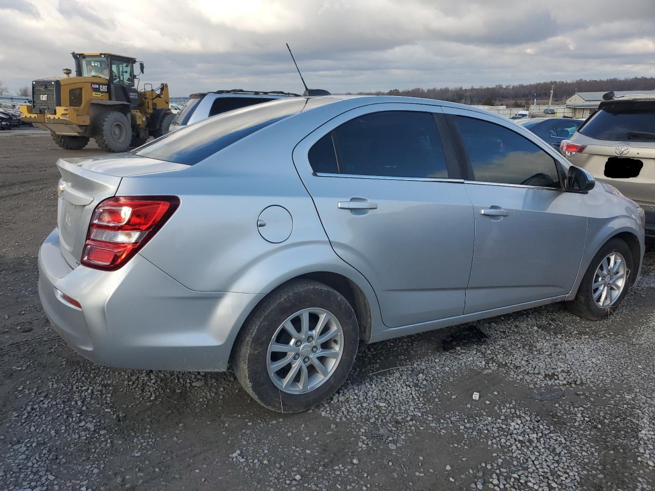 Изображение 3 2018 CHEVROLET SONIC LT 2018 с VIN 1G1JD5SH2J4127313