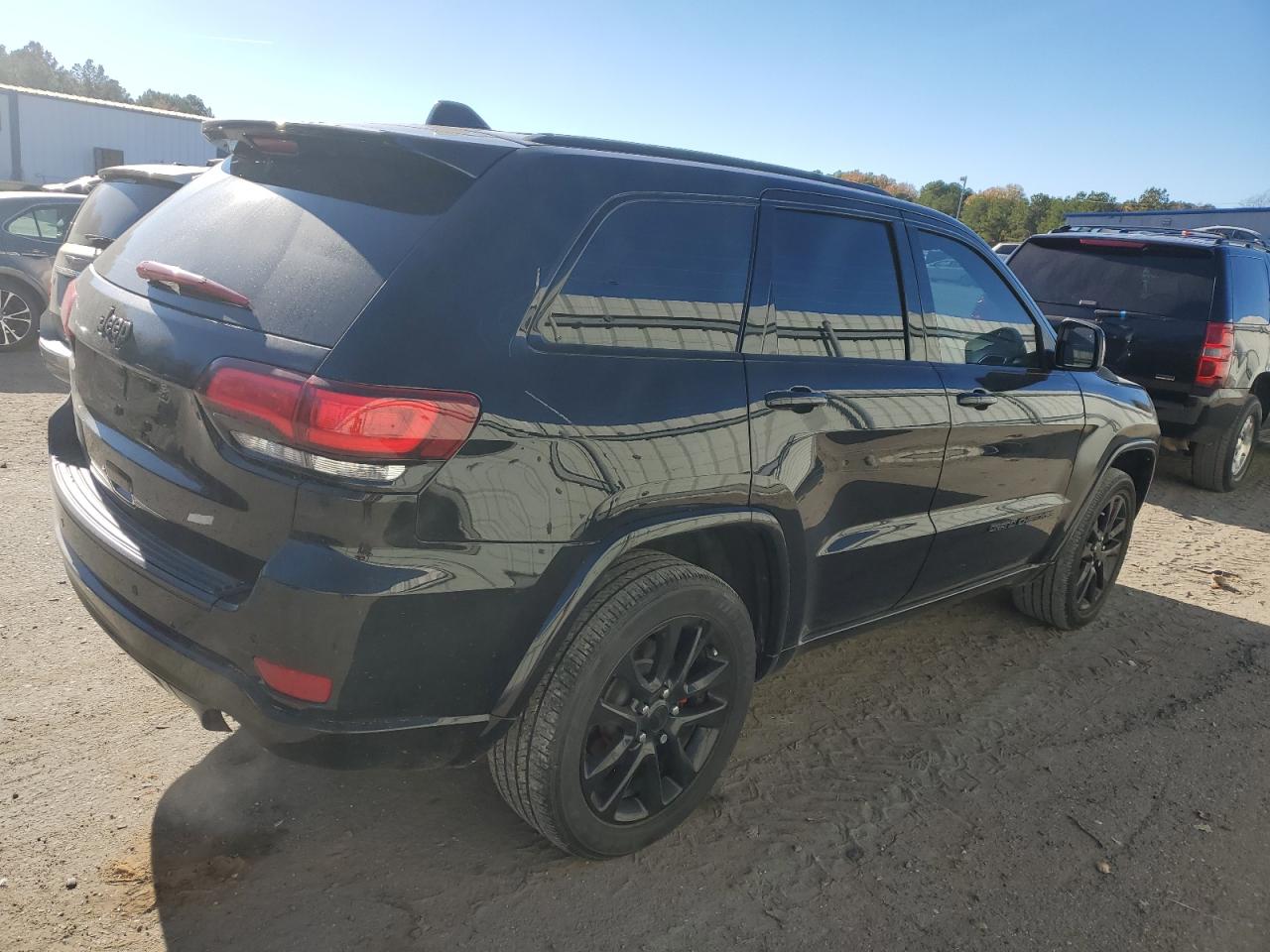 Obraz 3 z 2020 JEEP GRAND CHEROKEE LAREDO 2020 z VIN 1C4RJEAG0LC391974