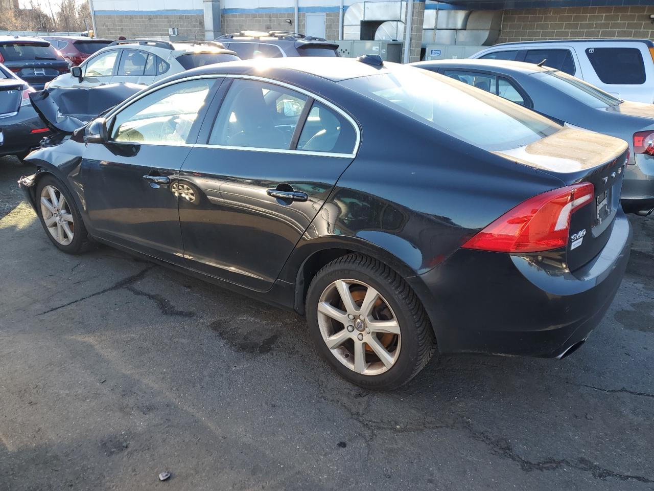 Obraz 2 z 2016 VOLVO S60 PREMIER 2016 z VIN YV1612TK5G2398072