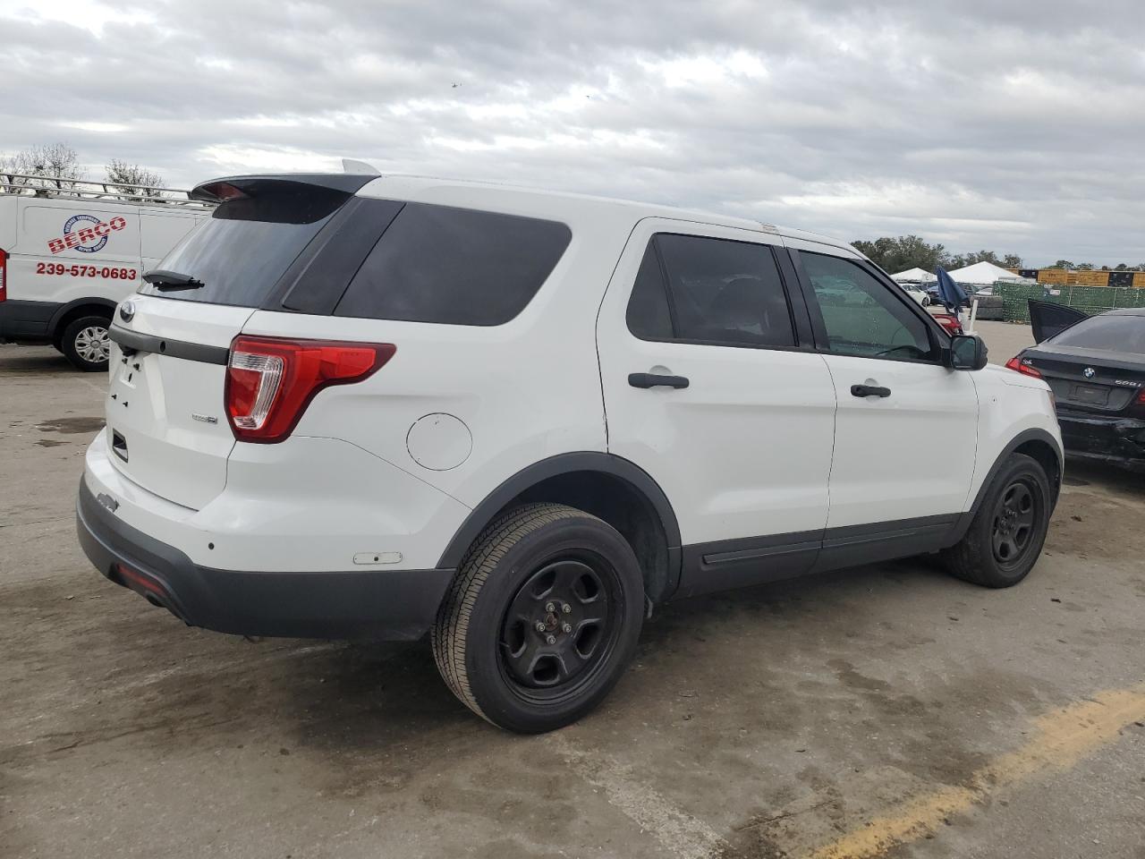 Image 3 of 2017 FORD EXPLORER POLICE INTERCEPTOR 2017 with VIN 1FM5K8AR4HGD60334