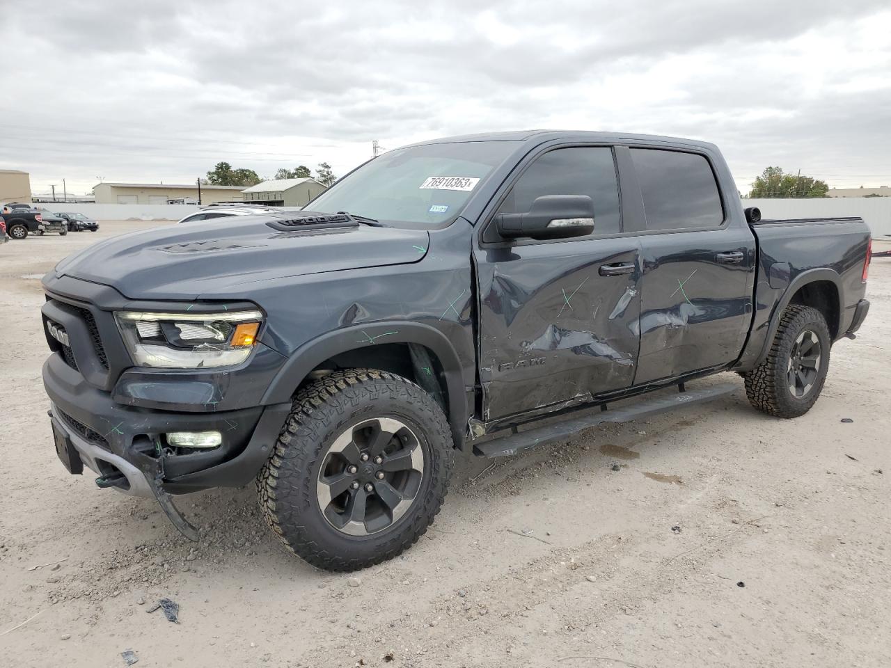 Obraz 1 z 2019 RAM 1500 REBEL 2019 z VIN 1C6SRFLTXKN875977
