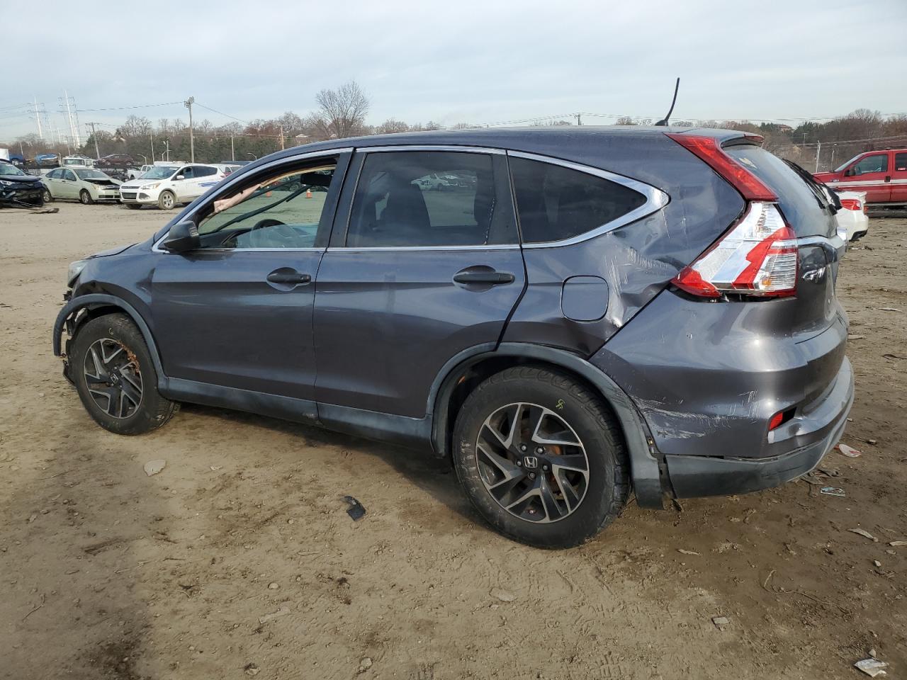 Image 2 of 2016 HONDA CR-V SE 2016 with VIN 2HKRM3H41GH521388