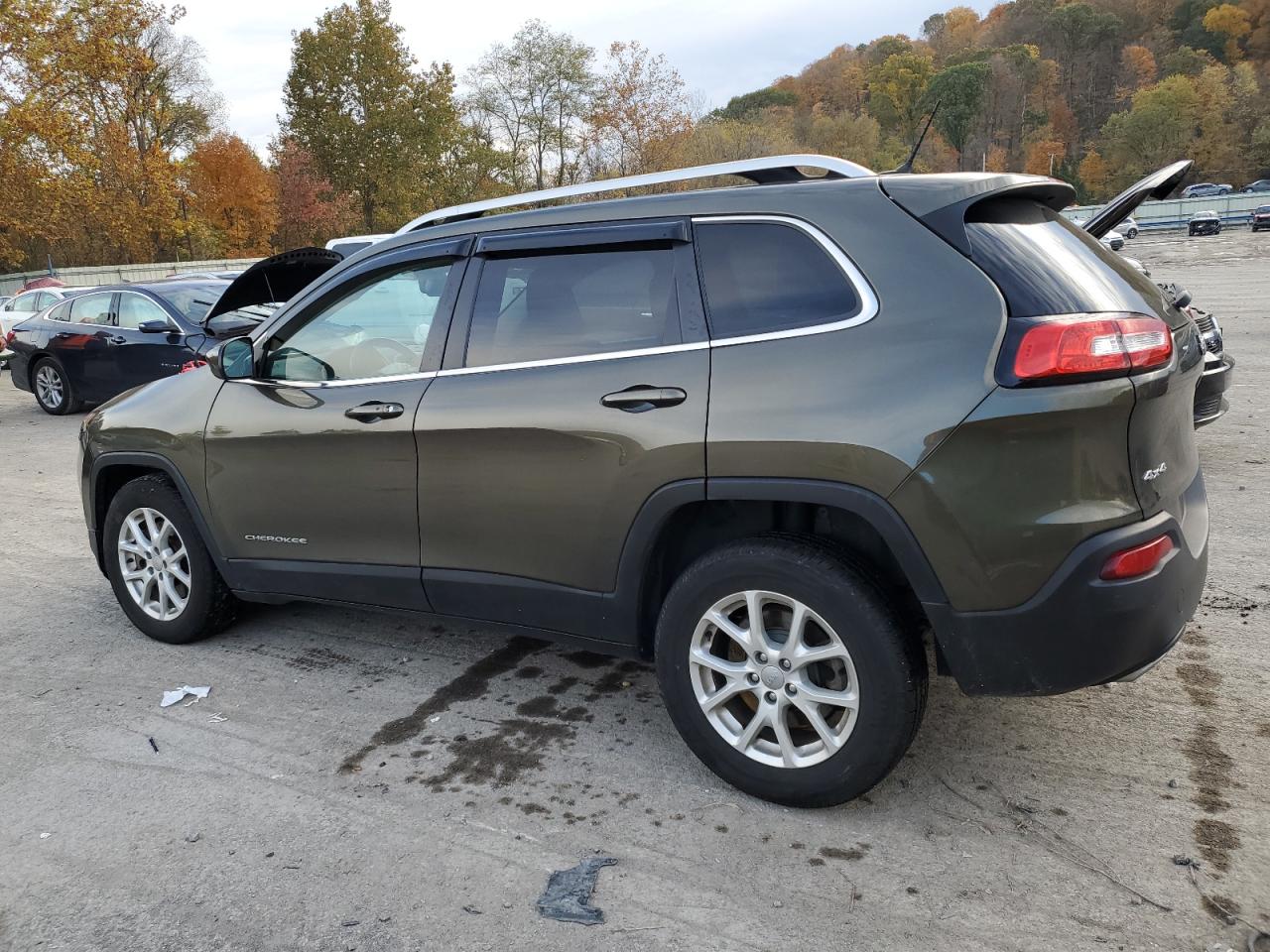 Image 2 of 2015 JEEP CHEROKEE LATITUDE 2015 with VIN 1C4PJMCS6FW605372
