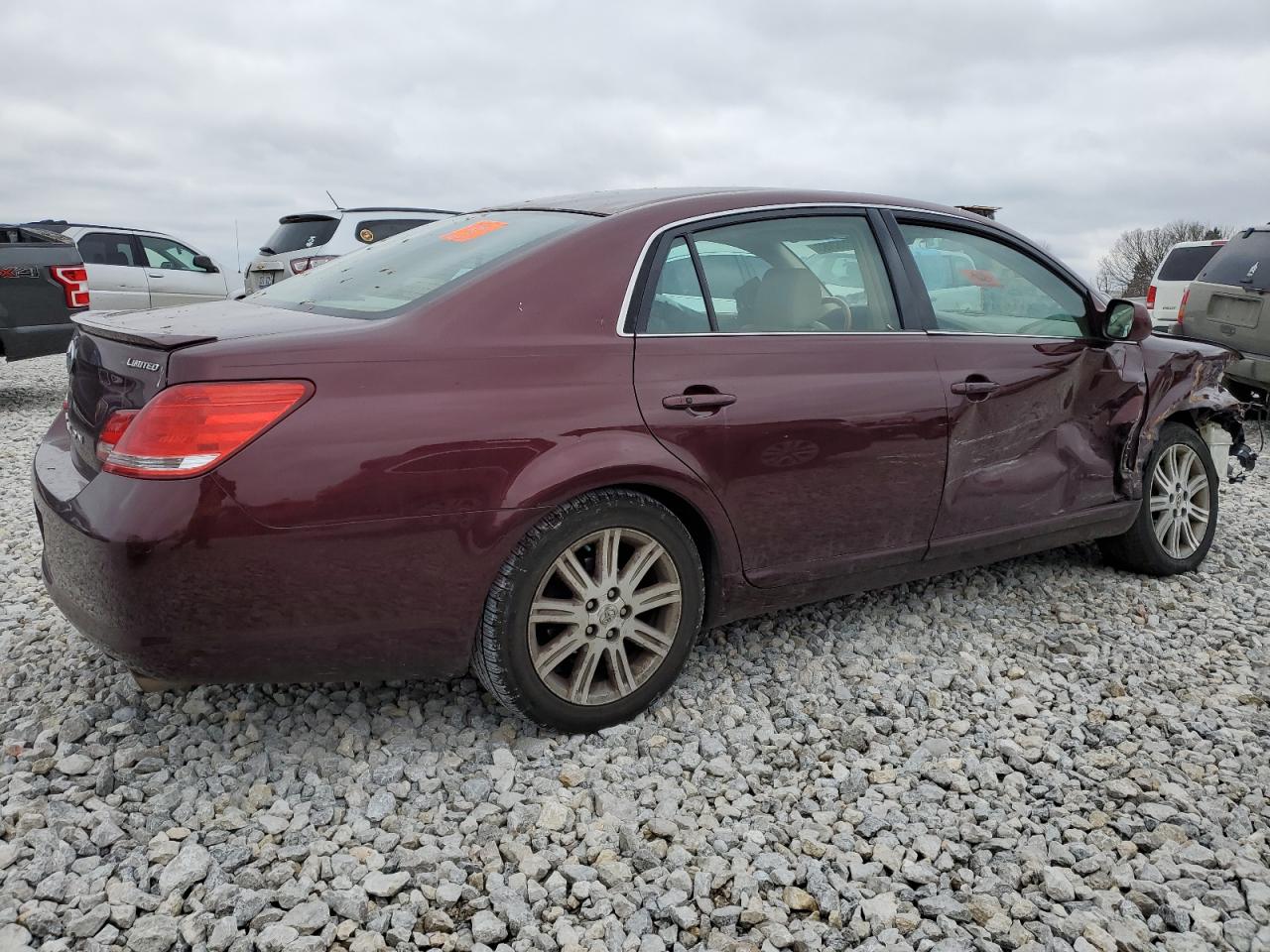Image 3 of 2007 TOYOTA AVALON XL 2007 with VIN 4T1BK36B87U176726