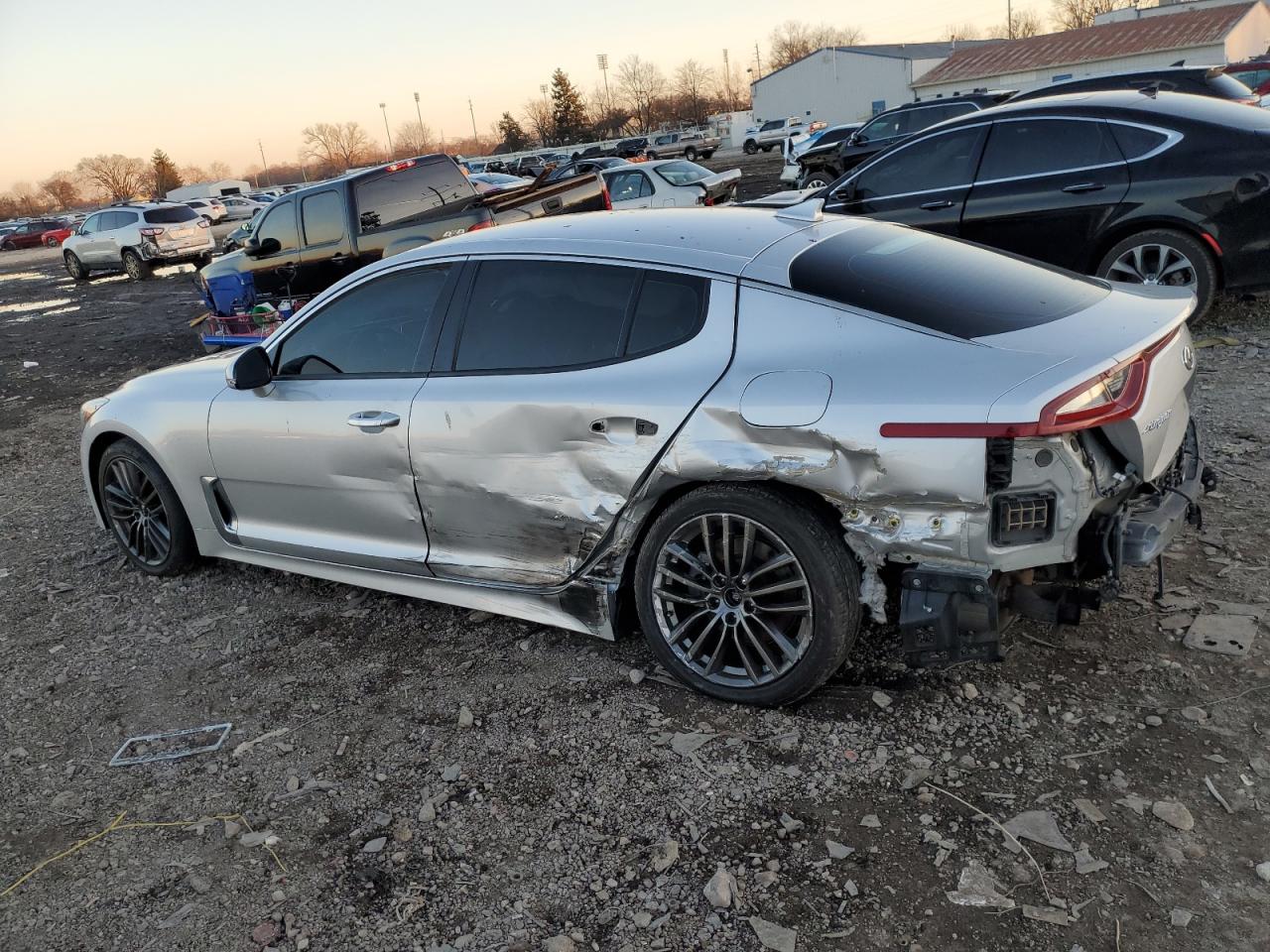 Изображение 2 2018 KIA STINGER  2018 с VIN KNAE15LA2J6012411
