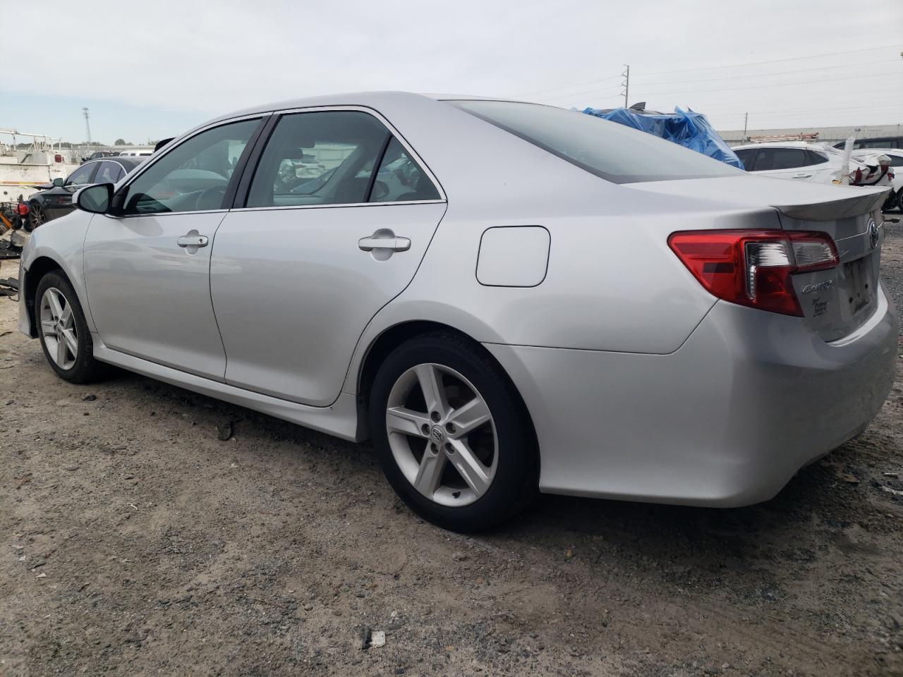 Obraz 2 z 2014 TOYOTA CAMRY L 2014 z VIN 4T1BF1FK6EU446848