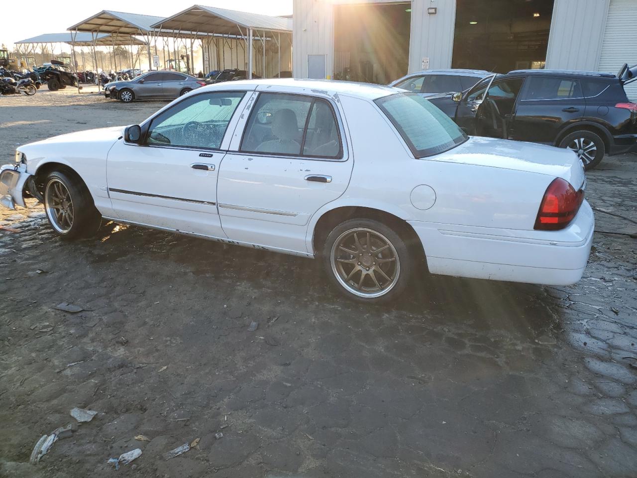 Изображение 2 2003 MERCURY GRAND MARQUIS GS 2003 с VIN 2MEFM74W23X690537