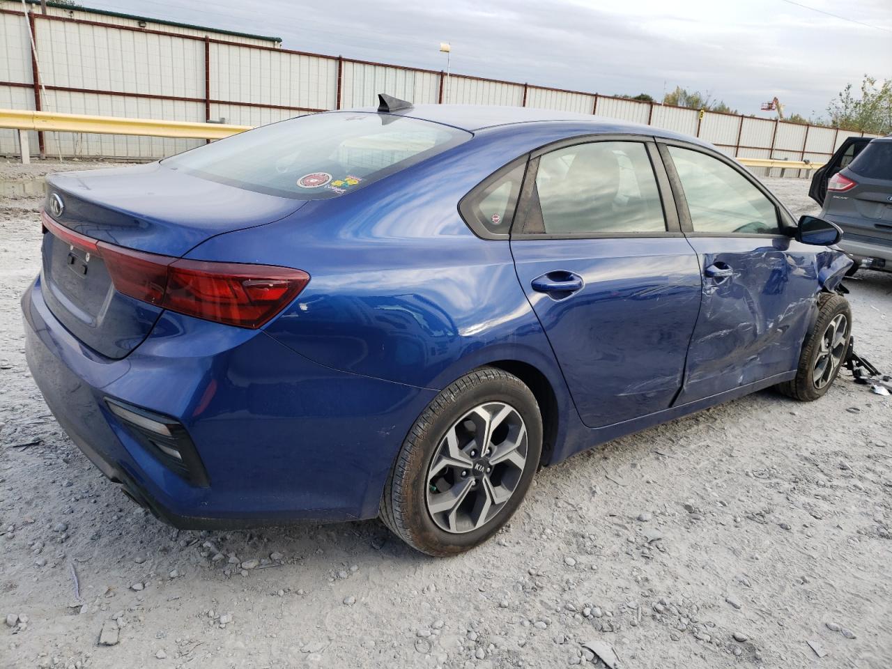 Изображение 3 2019 KIA FORTE FE 2019 с VIN 3KPF24AD7KE132731