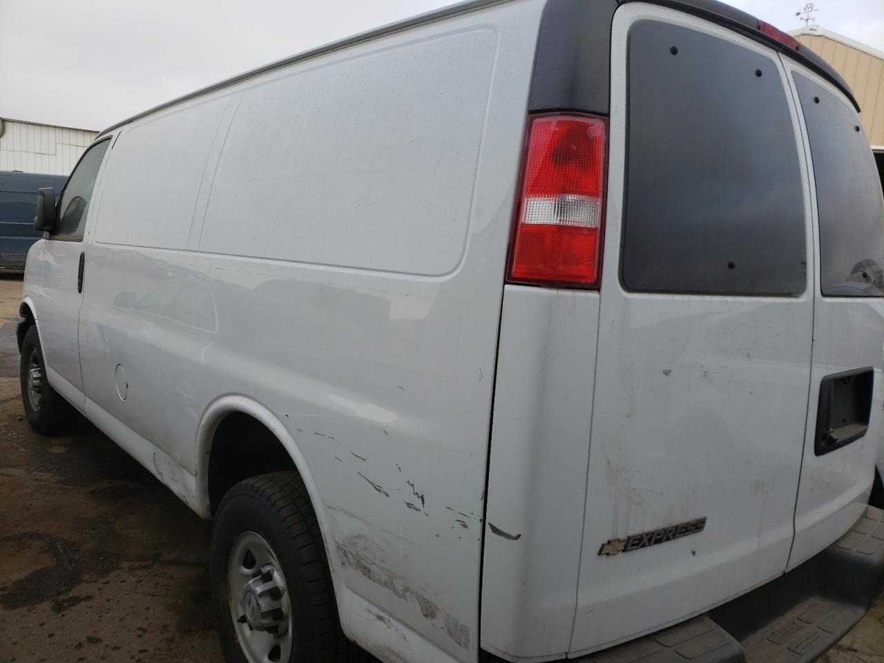 Image 2 of 2018 CHEVROLET EXPRESS G2500  2018 with VIN 1GCWGAFG5J1319342