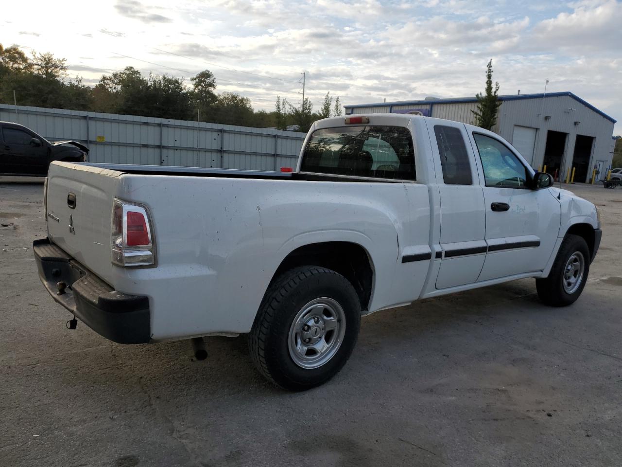 Obraz 3 z 2008 MITSUBISHI RAIDER LS 2008 z VIN 1Z7HC22K78S609224