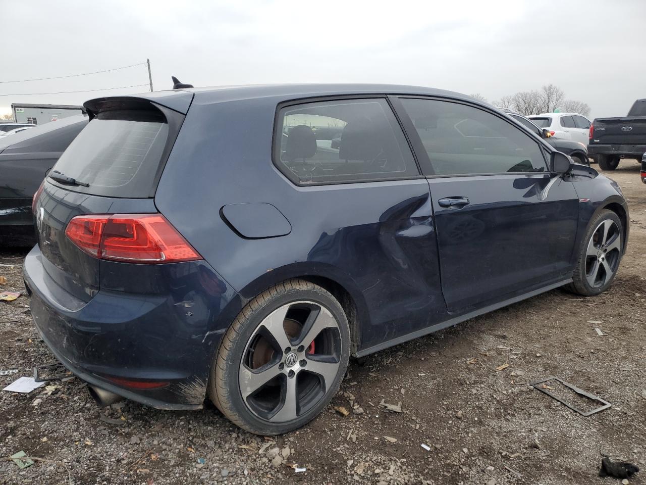 Obraz 3 z 2015 VOLKSWAGEN GTI  2015 z VIN 3VWTT7AU6FM048264