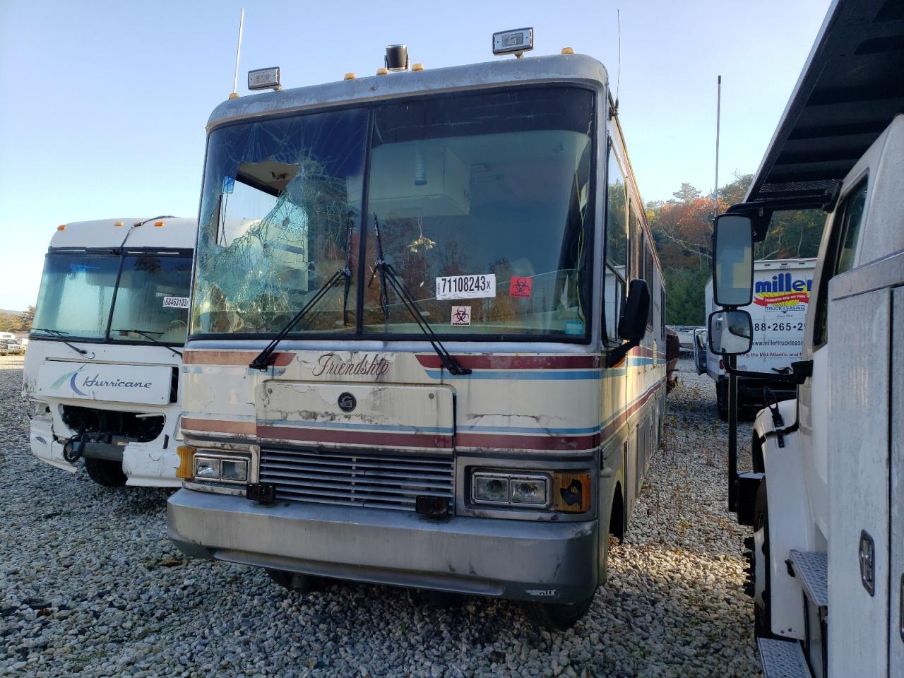 Obraz 2 z 1990 OSHKOSH MOTOR TRUCK CO. JOHN DEERE TYPE A 1990 z VIN 17N640425LW026371
