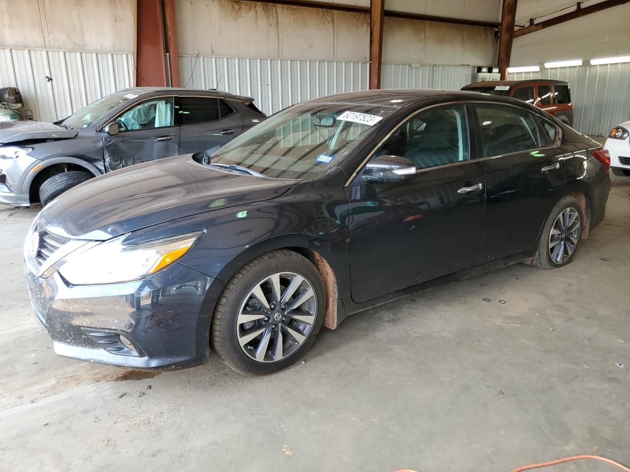 Obraz 1 z 2017 NISSAN ALTIMA 2.5 2017 z VIN 1N4AL3AP4HC254612