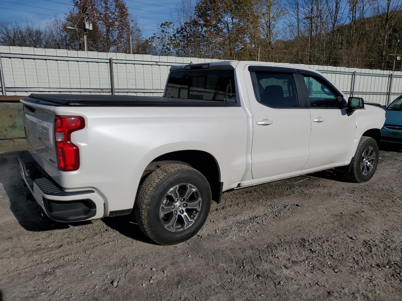 Obraz 3 z 2020 CHEVROLET SILVERADO K1500 RST 2020 z VIN 3GCUYEED6LG252709