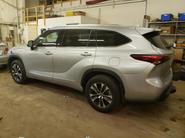 Image 2 of 2020 TOYOTA HIGHLANDER XLE 2020 with VIN 5TDHZRBH1LS502968