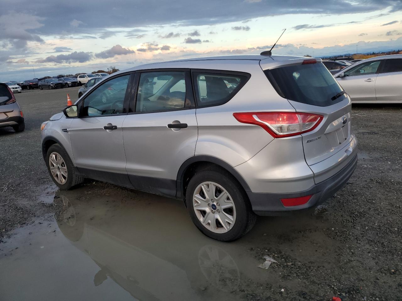 Изображение 2 2016 FORD ESCAPE S 2016 с VIN 1FMCU0F71GUC28450