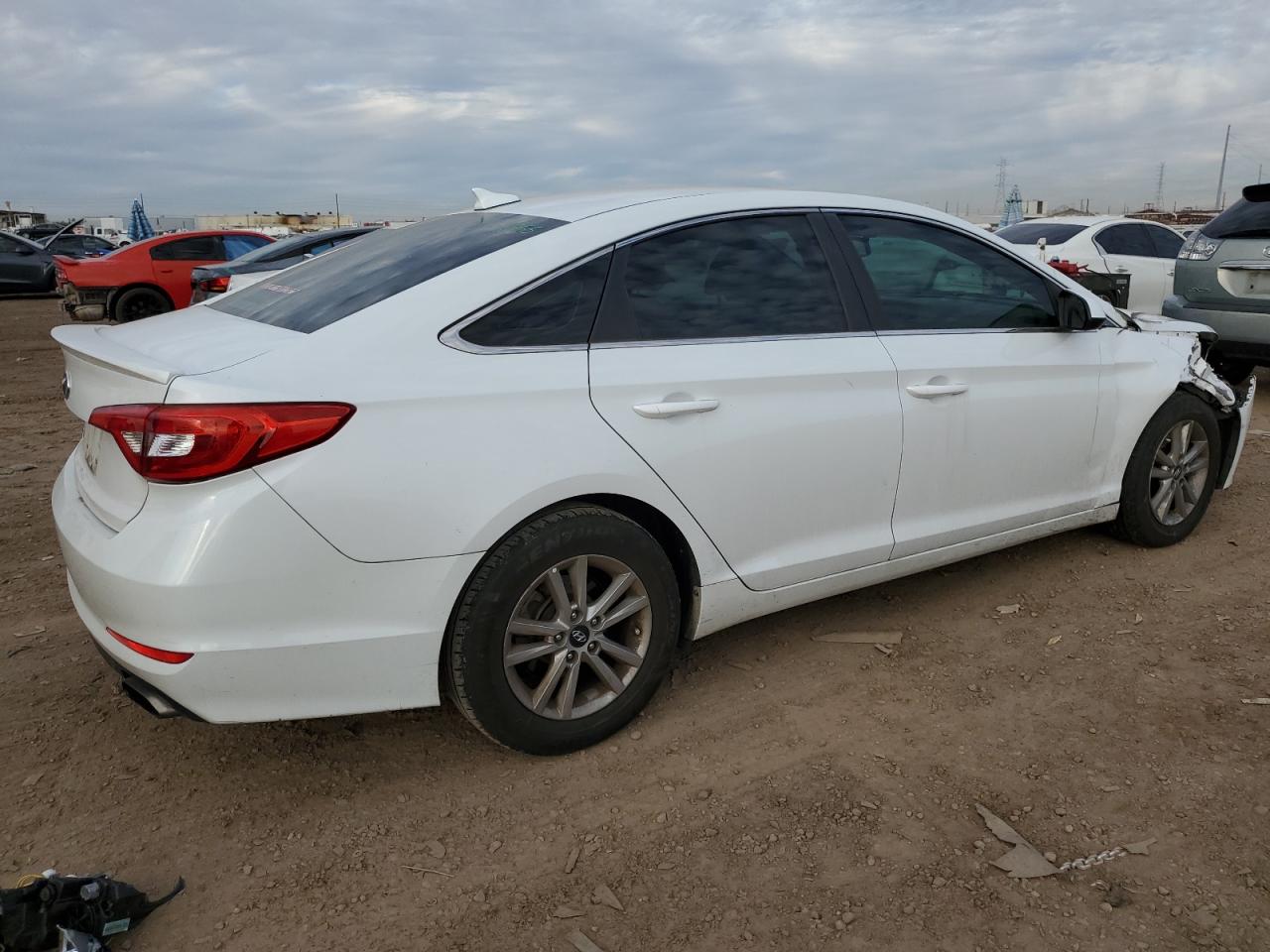 Obraz 3 z 2016 HYUNDAI SONATA SE 2016 z VIN 5NPE24AF5GH340431